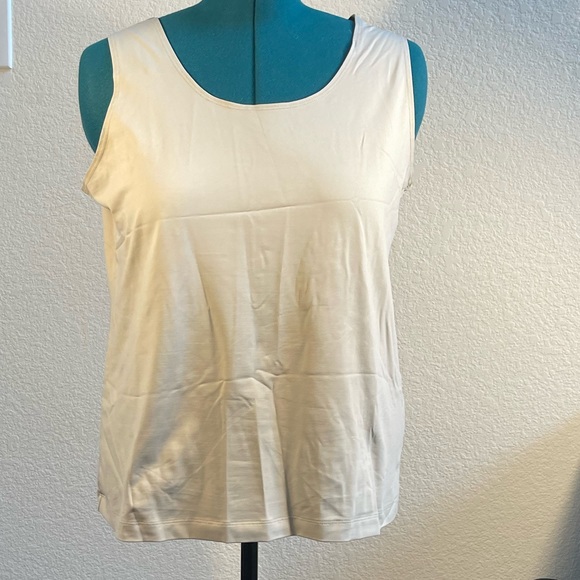 Chico’s Size 3 (16) Beige Sleeveless Tank Top in Excellent Condition - Picture 2 of 4